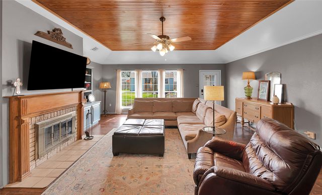 724 W 4th Street, Mcgregor, TX 76657