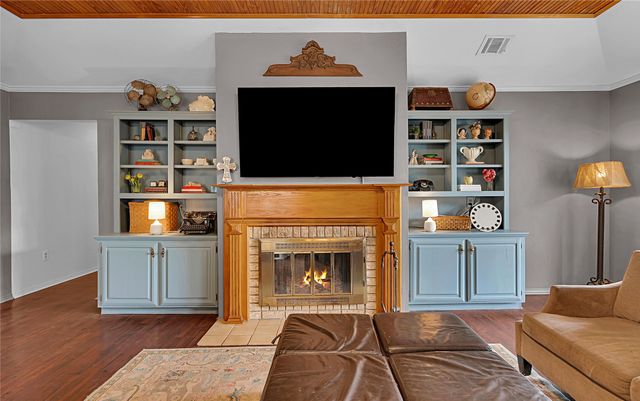 724 W 4th Street, Mcgregor, TX 76657