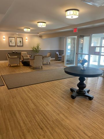 440 W Mahogany Court 312, Palatine, IL 60067