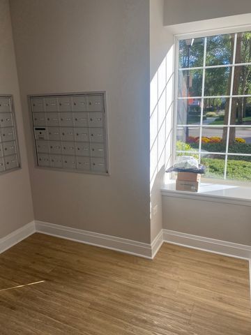 440 W Mahogany Court 312, Palatine, IL 60067