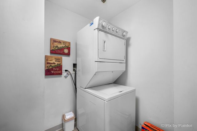 440 W Mahogany Court 312, Palatine, IL 60067