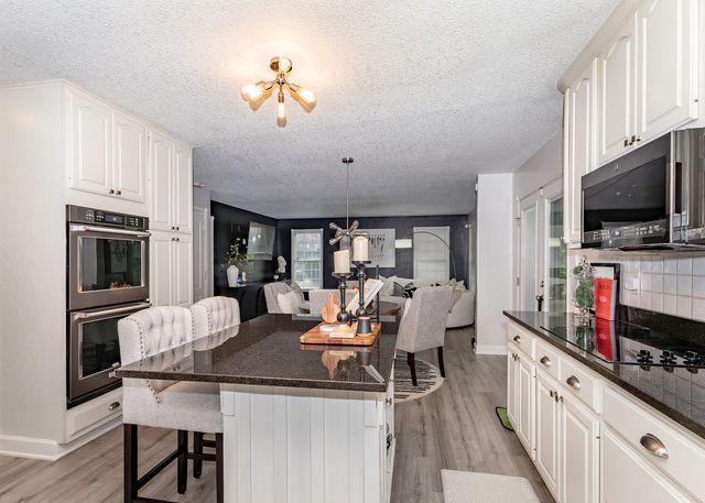 2709 8TH Street Court, Moline, IL 61265