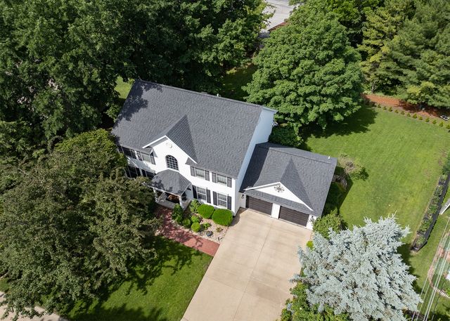 2709 8TH Street Court, Moline, IL 61265