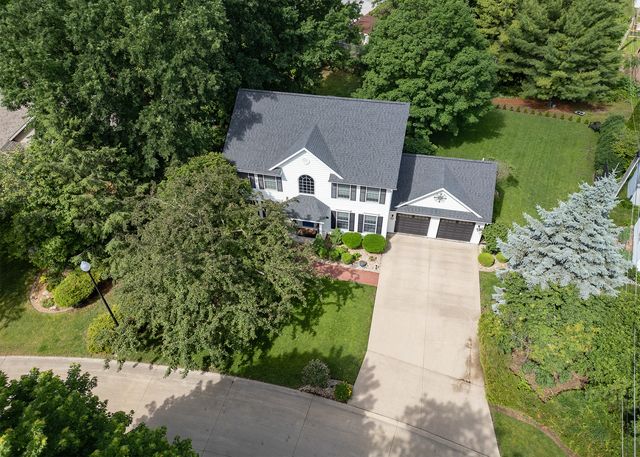2709 8TH Street Court, Moline, IL 61265