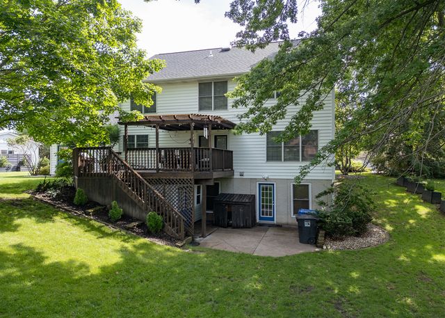 2709 8TH Street Court, Moline, IL 61265