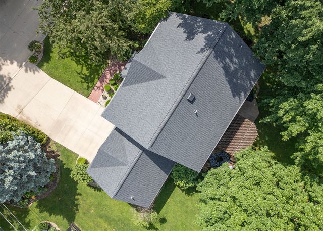 2709 8TH Street Court, Moline, IL 61265