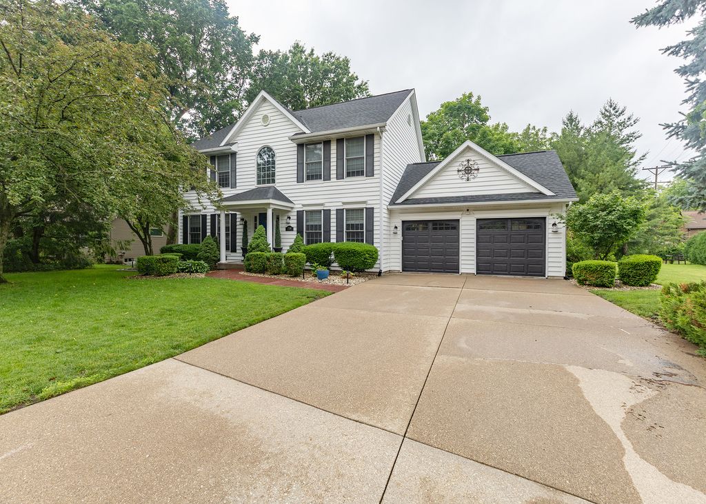2709 8TH Street Court, Moline, IL 61265