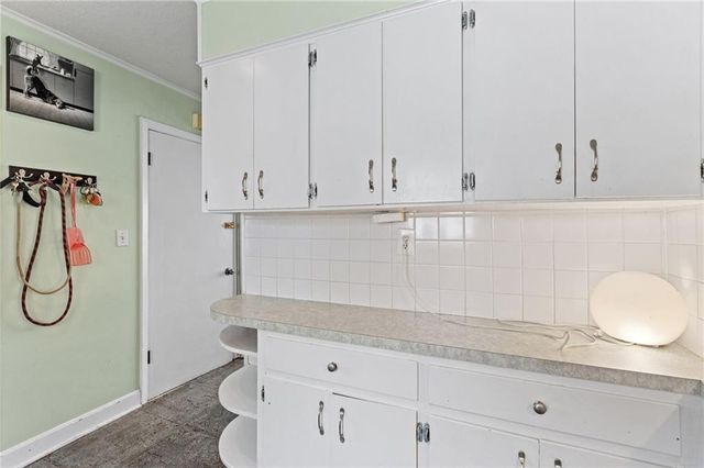 811 E 23rd Avenue, North Kansas City, MO 64116