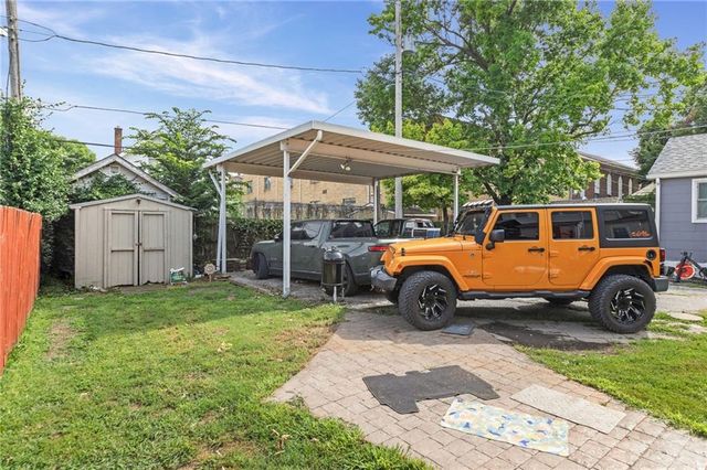 811 E 23rd Avenue, North Kansas City, MO 64116