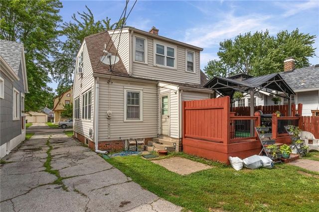 811 E 23rd Avenue, North Kansas City, MO 64116