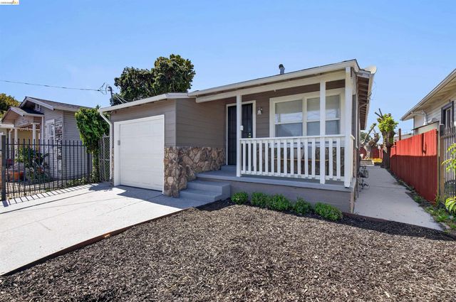 1137 Seminary Ave, Oakland, CA 94621