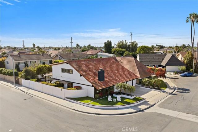 22041 Jonesport Lane, Huntington Beach, CA 92646