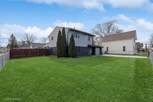 205 E Livingston Avenue, Des Moines, IA 50315