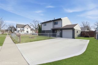 205 E Livingston Avenue, Des Moines, IA 50315