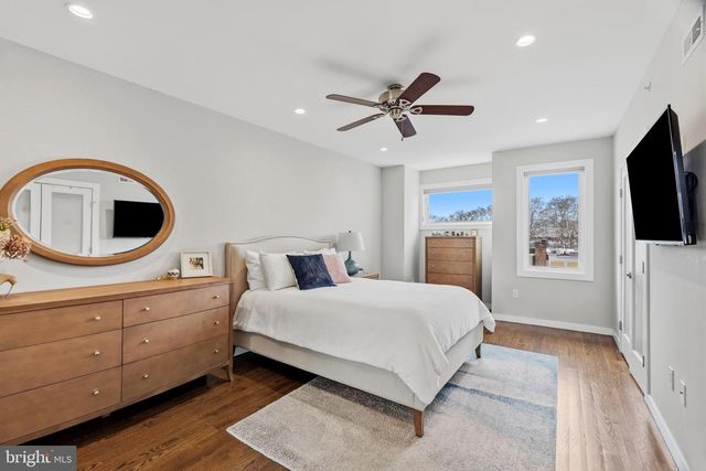 857 CORINTHIAN AVE, Philadelphia, PA 19130