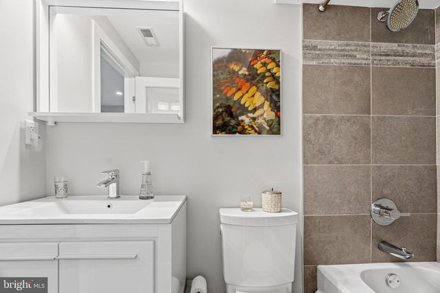 857 CORINTHIAN AVE, Philadelphia, PA 19130