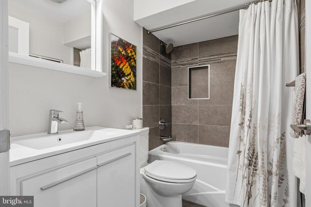 857 CORINTHIAN AVE, Philadelphia, PA 19130