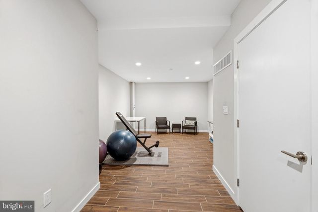 857 CORINTHIAN AVE, Philadelphia, PA 19130