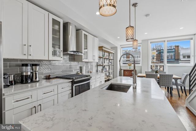 857 CORINTHIAN AVE, Philadelphia, PA 19130