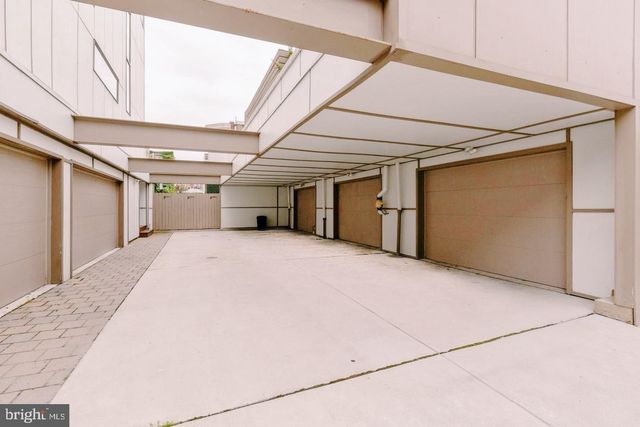 857 CORINTHIAN AVE, Philadelphia, PA 19130