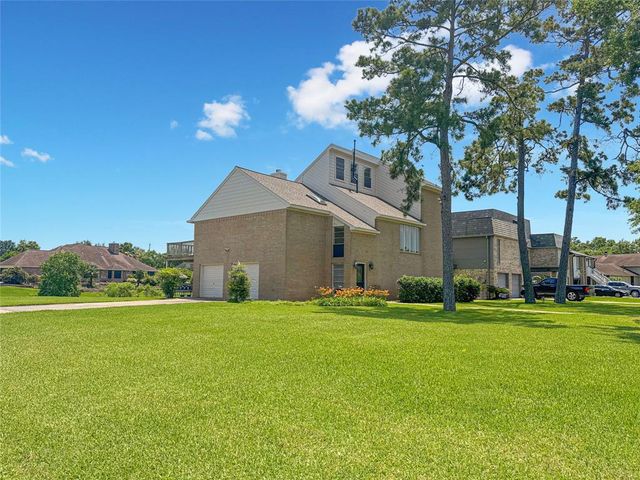 3203 Bayou Drive, La Porte, TX 77571