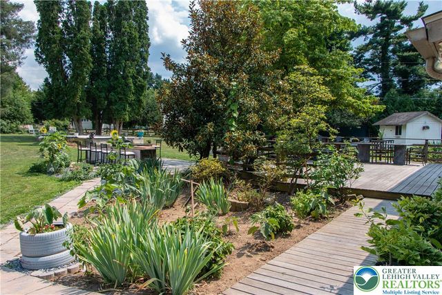 3582 Country Club Road, Easton, PA 18045