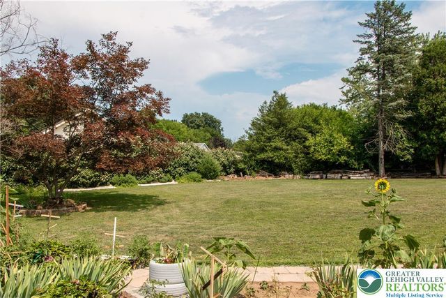 3582 Country Club Road, Easton, PA 18045