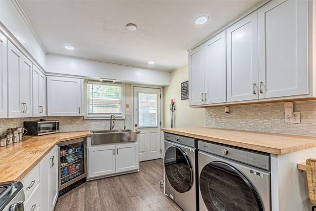 120 E Scotland Drive, Irving, TX 75062