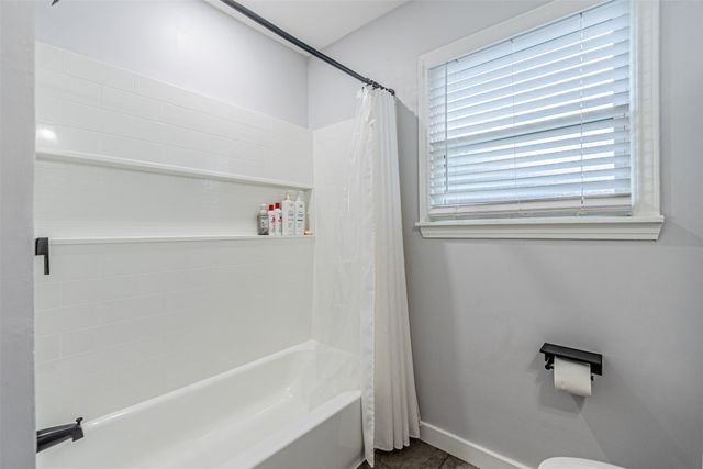 120 E Scotland Drive, Irving, TX 75062