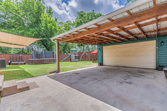 120 E Scotland Drive, Irving, TX 75062