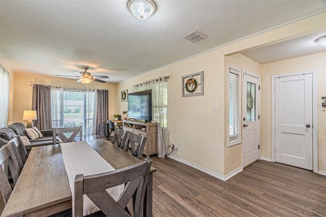 120 E Scotland Drive, Irving, TX 75062