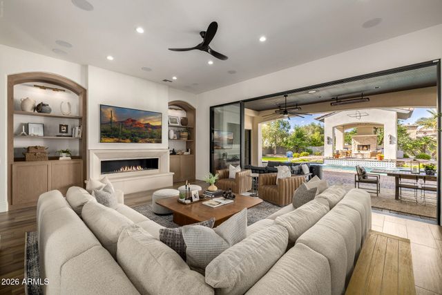 2564 E TEAKWOOD Place, Chandler, AZ 85249