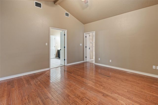 2300 Willow LN, Taylor, TX 76574