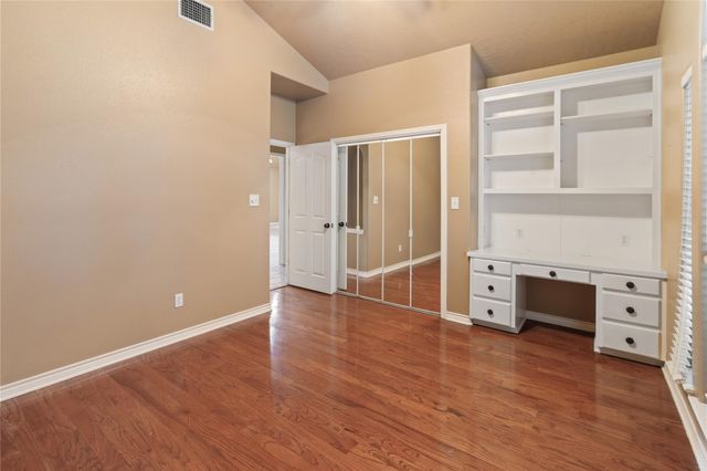 2300 Willow LN, Taylor, TX 76574