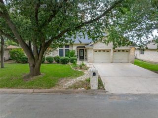 2300 Willow LN, Taylor, TX 76574