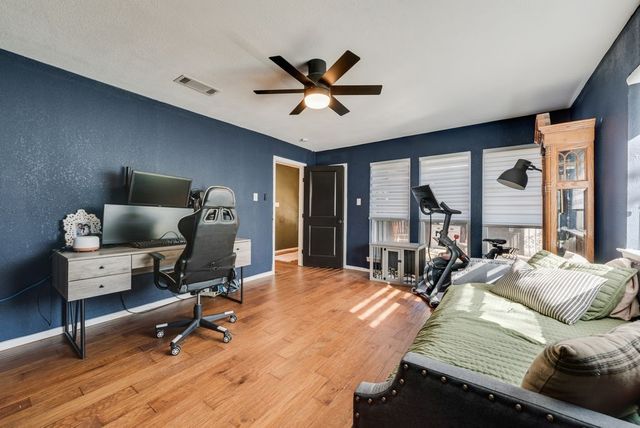 905 Colonial, Cleburne, TX 76033