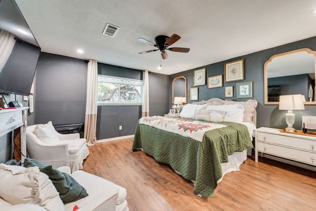 905 Colonial, Cleburne, TX 76033