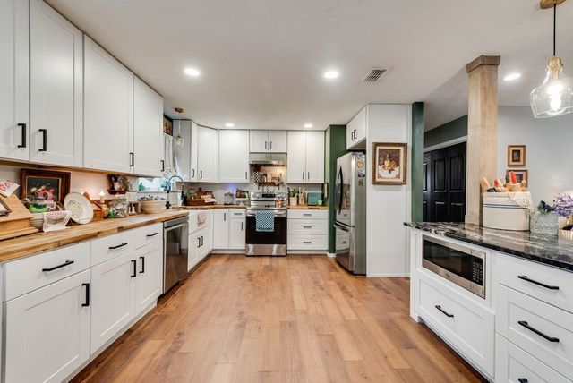 905 Colonial, Cleburne, TX 76033