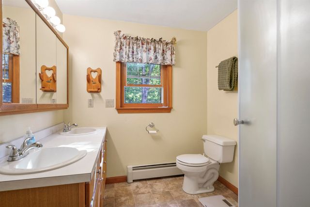 40 South Road, Candia, NH 03034
