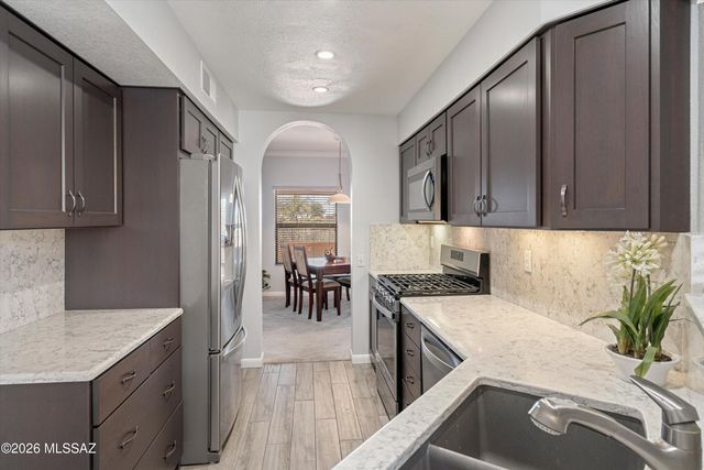 14045 N Desert Butte Drive, Oro Valley, AZ 85755