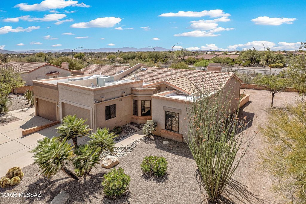 14045 N Desert Butte Drive, Oro Valley, AZ 85755