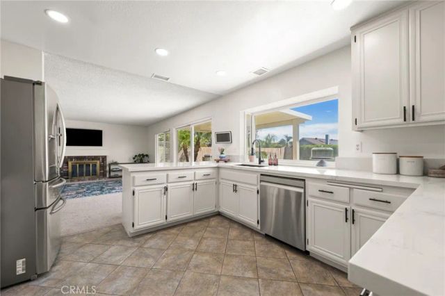 939 Nottingham, Corona, CA 92878