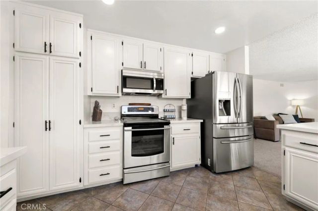 939 Nottingham, Corona, CA 92878