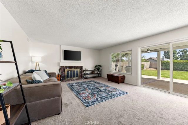 939 Nottingham, Corona, CA 92878