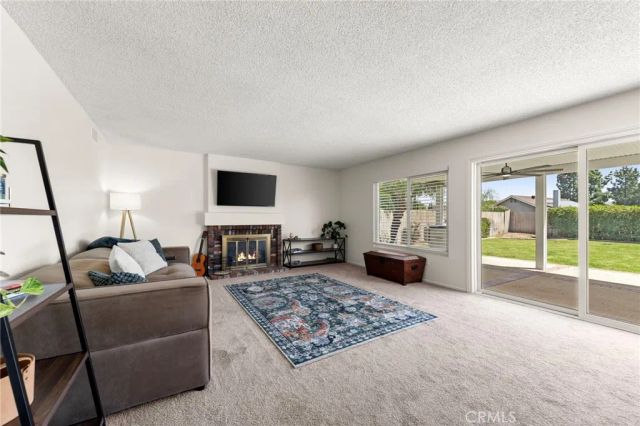 939 Nottingham, Corona, CA 92878