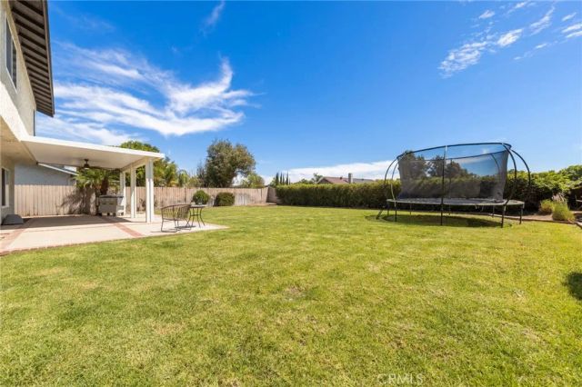 939 Nottingham, Corona, CA 92878