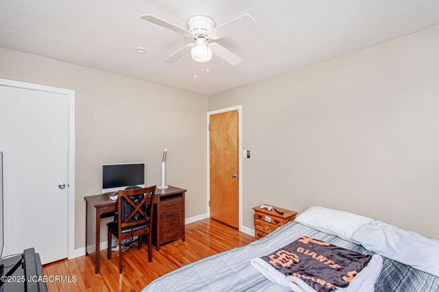 2226 HILLSDALE DRIVE, Jefferson City, MO 65109