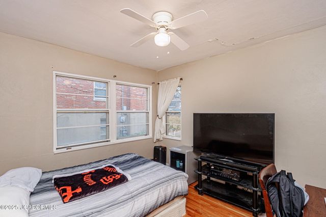 2226 HILLSDALE DRIVE, Jefferson City, MO 65109