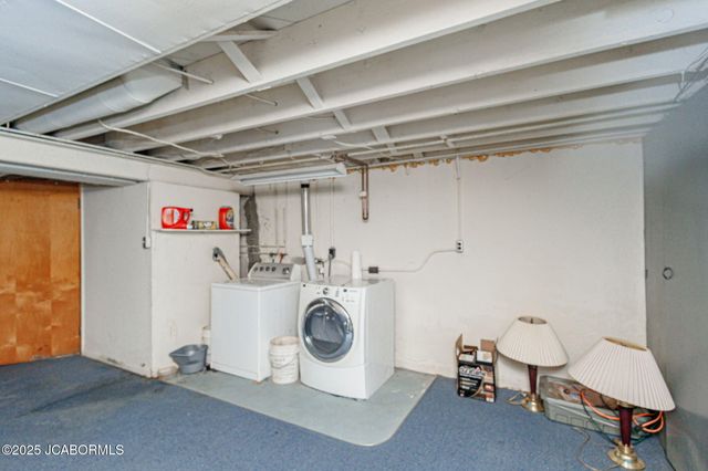 2226 HILLSDALE DRIVE, Jefferson City, MO 65109