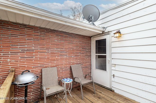 2226 HILLSDALE DRIVE, Jefferson City, MO 65109